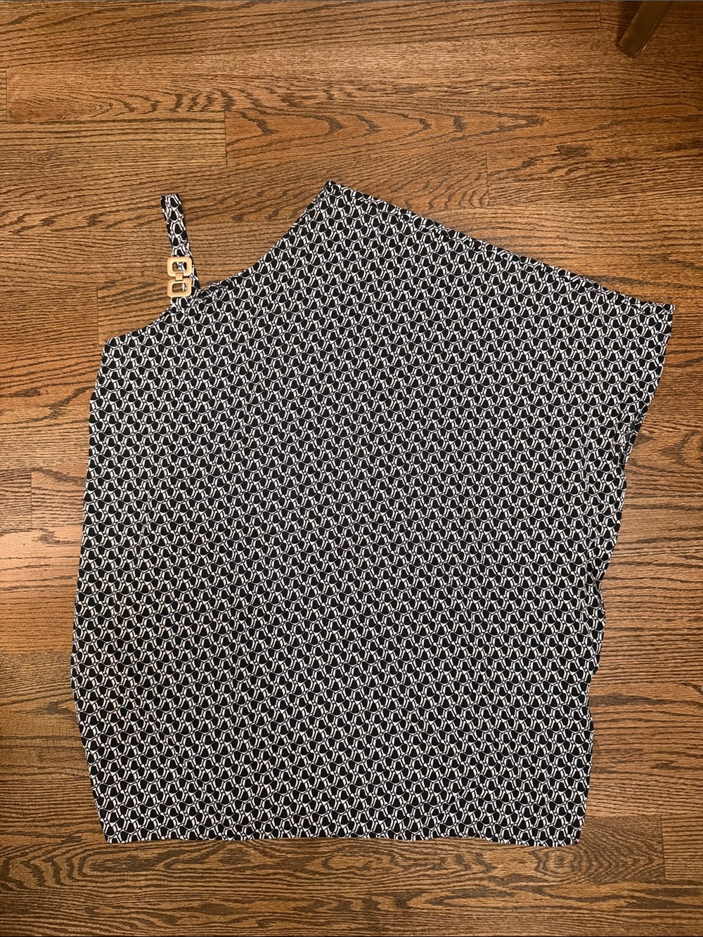 One-Shoulder Navy & White Patterned Dress with Gold Buckle - Picture 2 of 4